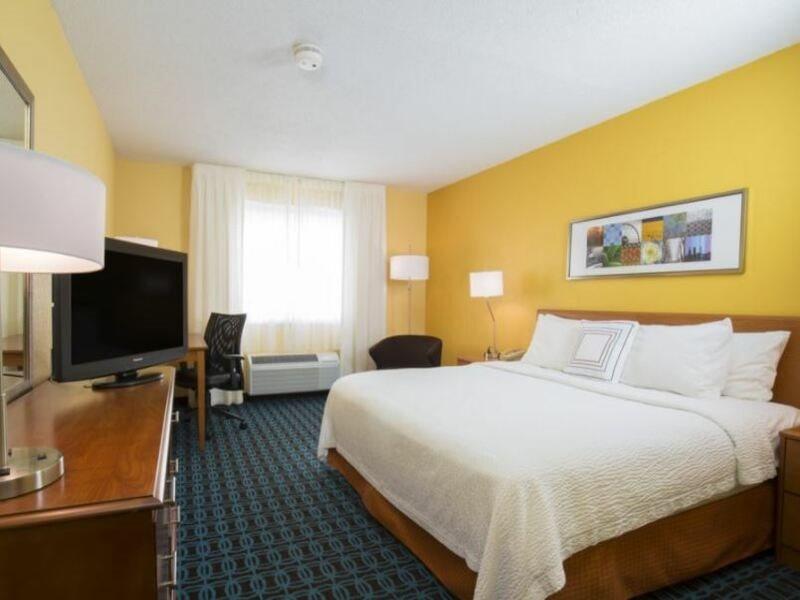 Baymont By Wyndham Tulsa Hotel Екстериор снимка