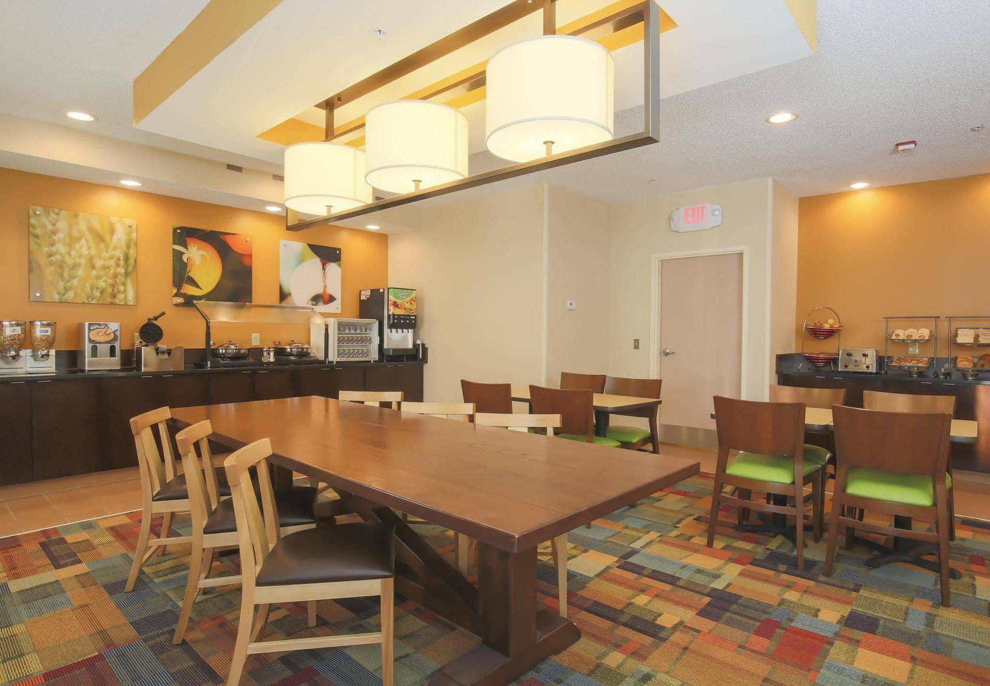 Baymont By Wyndham Tulsa Hotel Екстериор снимка