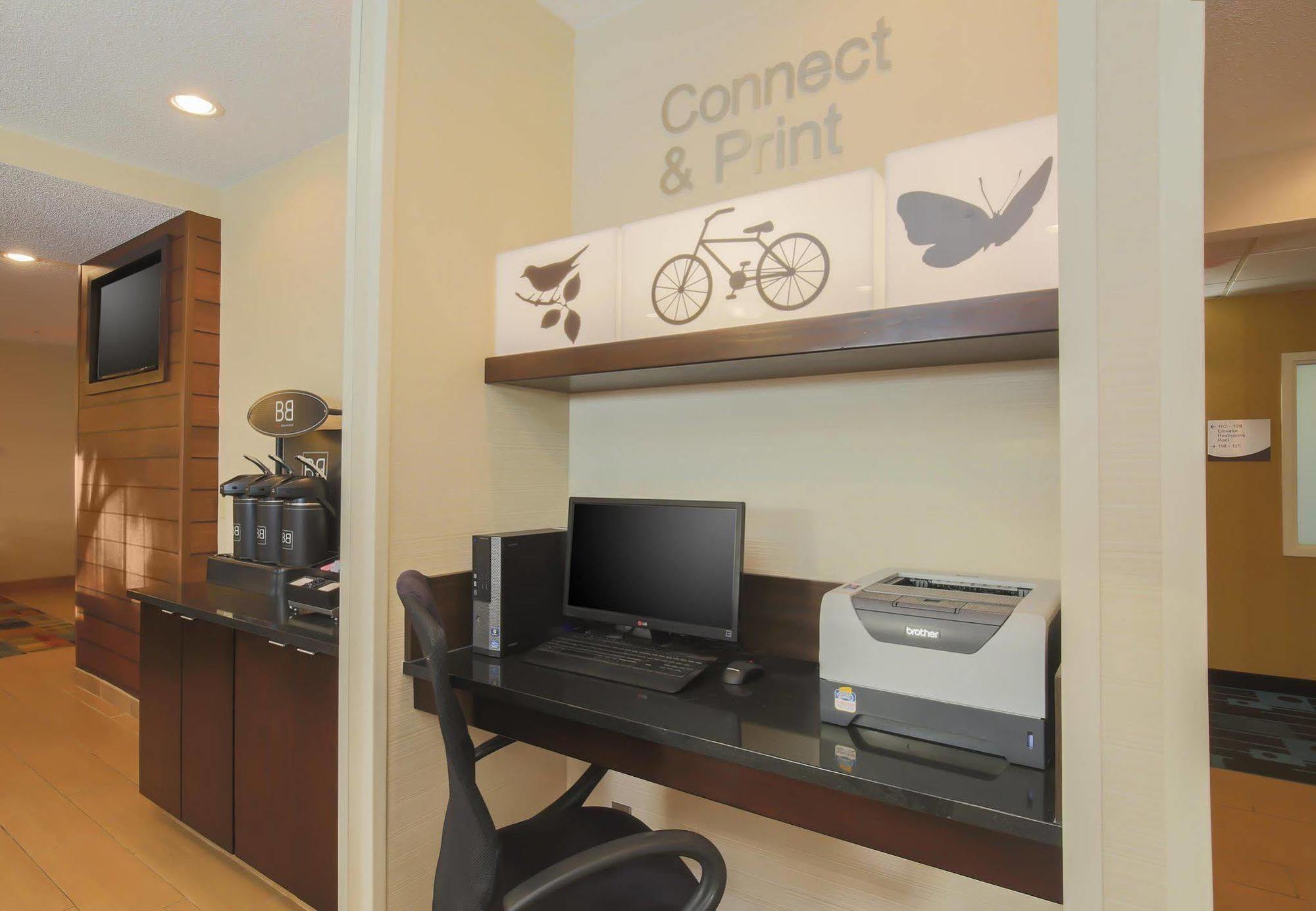 Baymont By Wyndham Tulsa Hotel Екстериор снимка