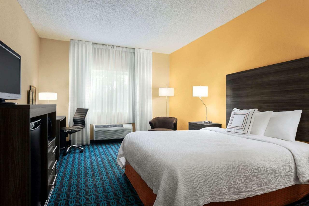Baymont By Wyndham Tulsa Hotel Екстериор снимка