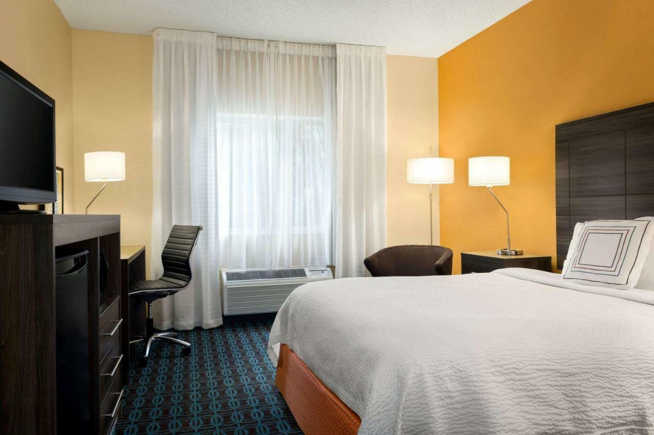 Baymont By Wyndham Tulsa Hotel Екстериор снимка